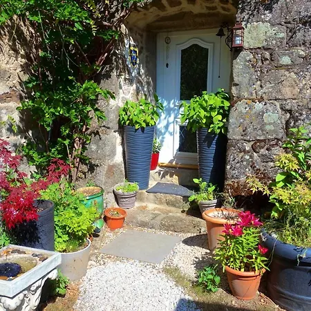 Lüks kamp alanı La Ferme De Chenevier, La Roulotte Fleurie 2/4pers Saint-Victor (Ardeche)