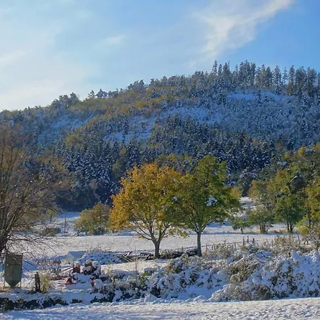 Lüks kamp alanı La Ferme De Chenevier, La Roulotte Fleurie 2/4pers