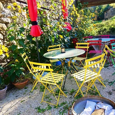 La Ferme De Chenevier, La Roulotte Fleurie 2/4pers Lüks kamp alanı Saint-Victor (Ardeche)